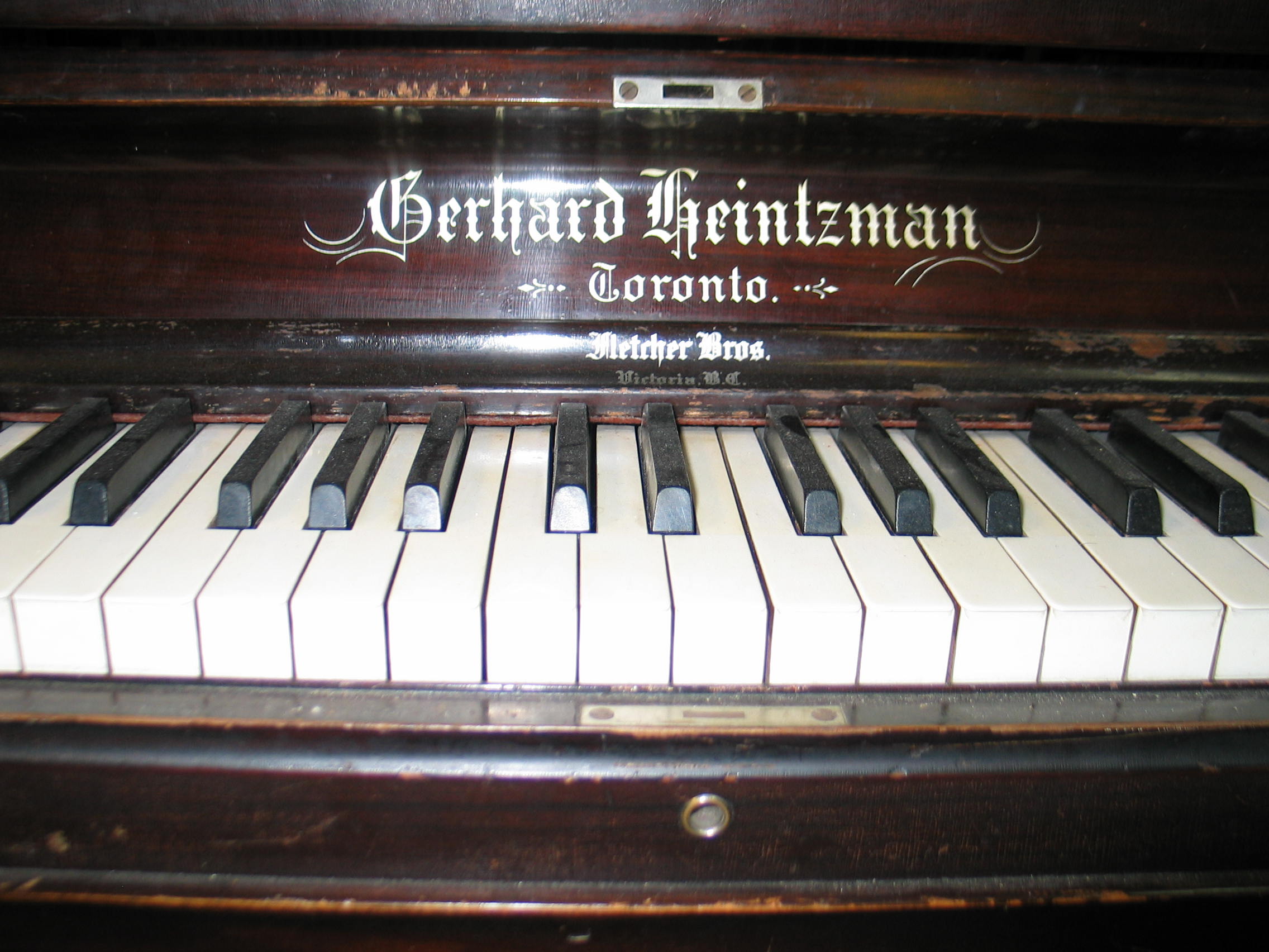 Gerhard heintzman upright deals piano