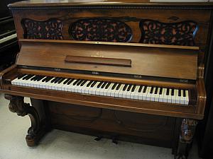 title='Steinway